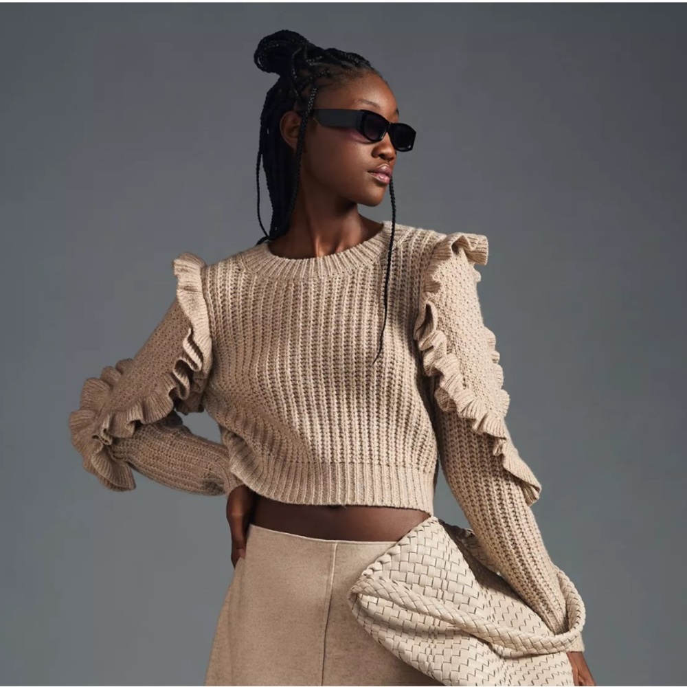 Anthropologie EN SAISON SIERRA RUFFLED SWEATER
Color:  SAND
Size:  L